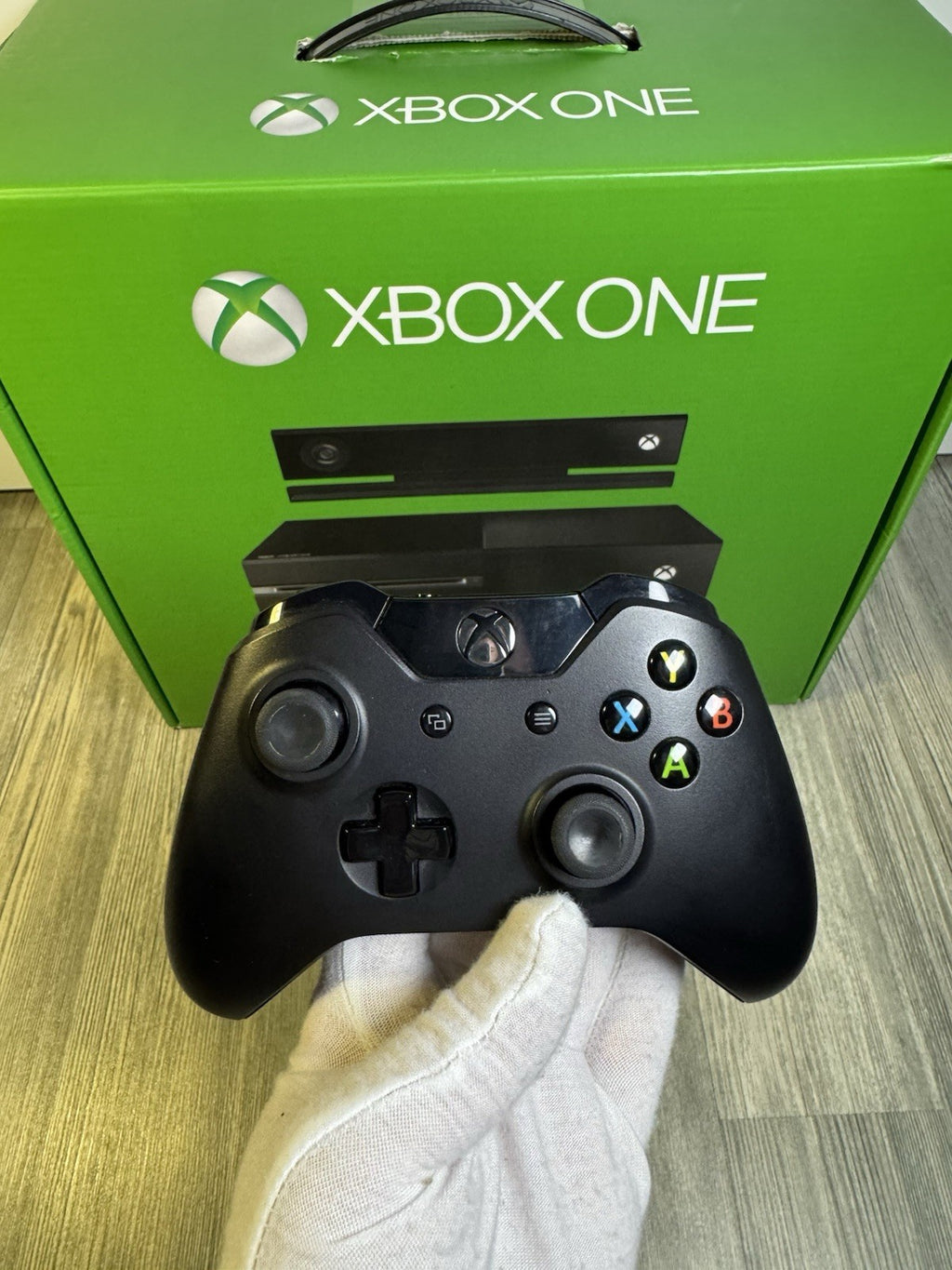 Microsoft Xbox One | Schwarz | 2 Controller + Original Box | Zustand A