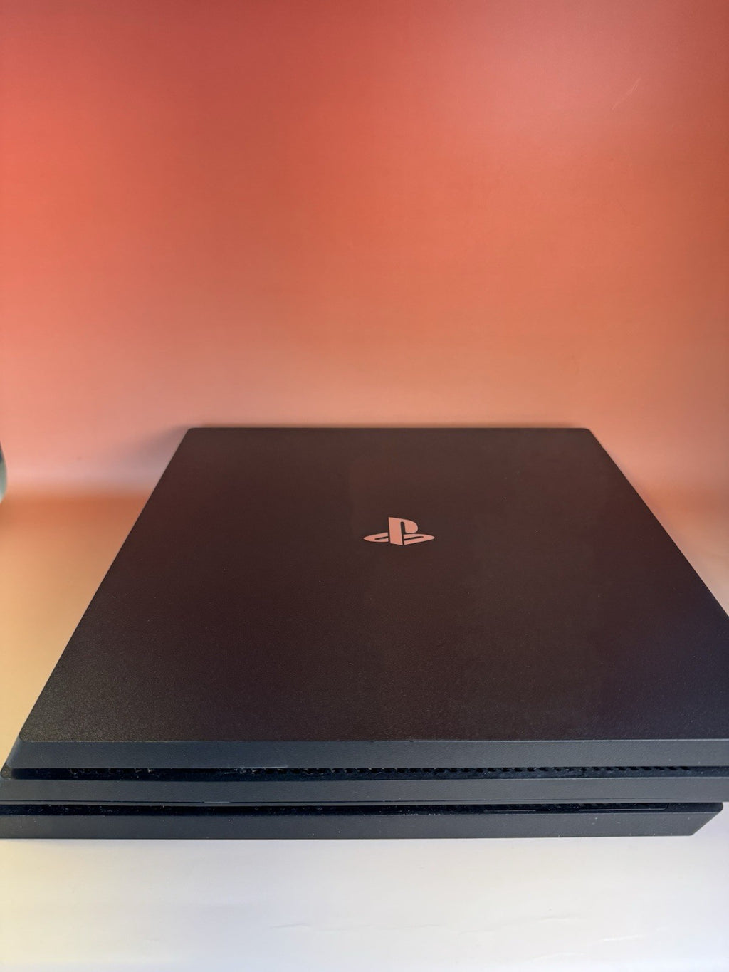 PlayStation 4 Pro | PS4 Pro 1TB | Schwarz | Champions League Controller |