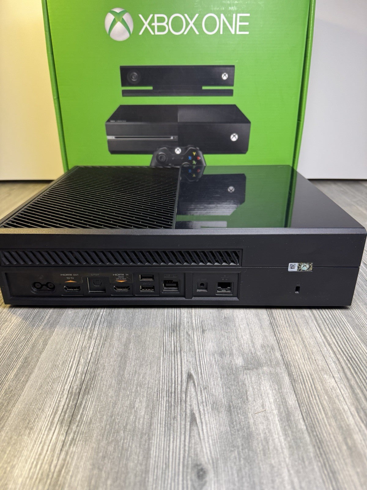 Microsoft Xbox One | Schwarz | 2 Controller + Original Box | Zustand A