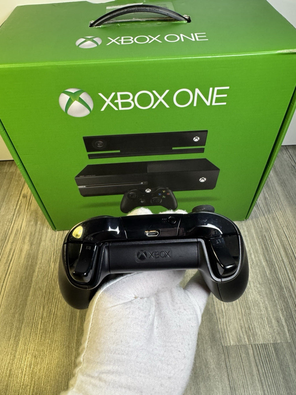 Microsoft Xbox One | Schwarz | 2 Controller + Original Box | Zustand A