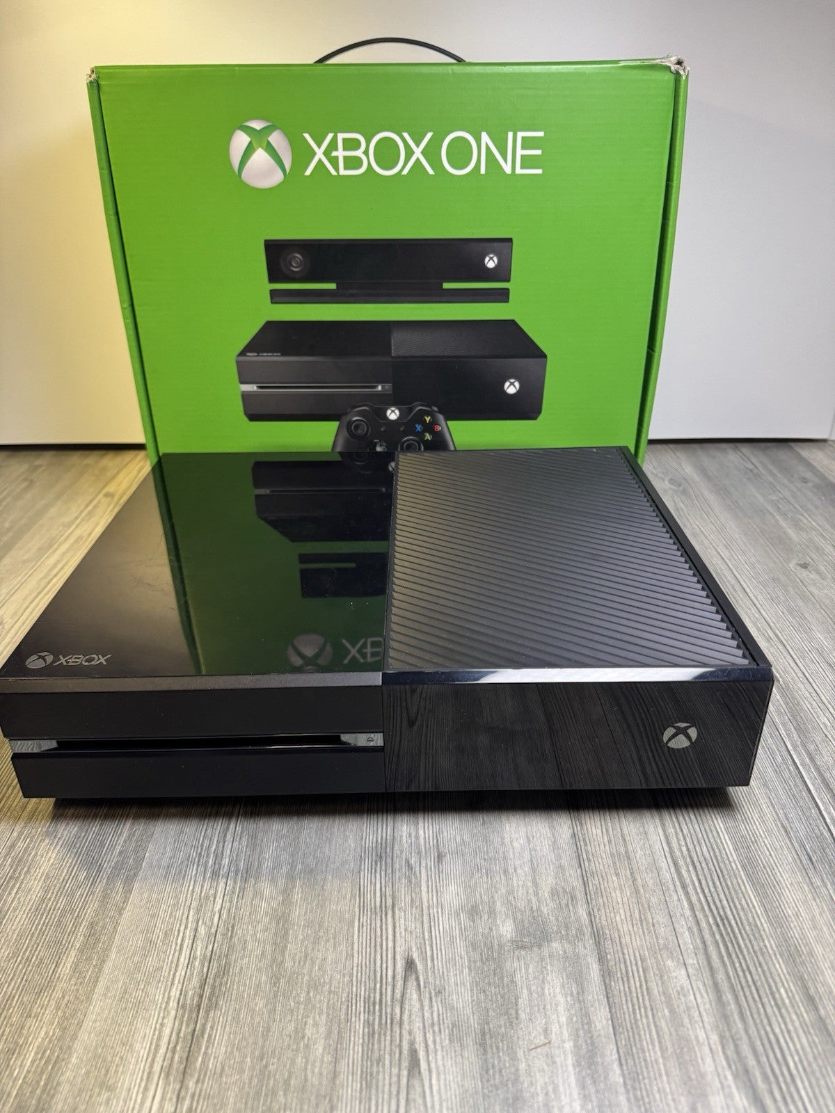 Microsoft Xbox One | Schwarz | 2 Controller + Original Box | Zustand A
