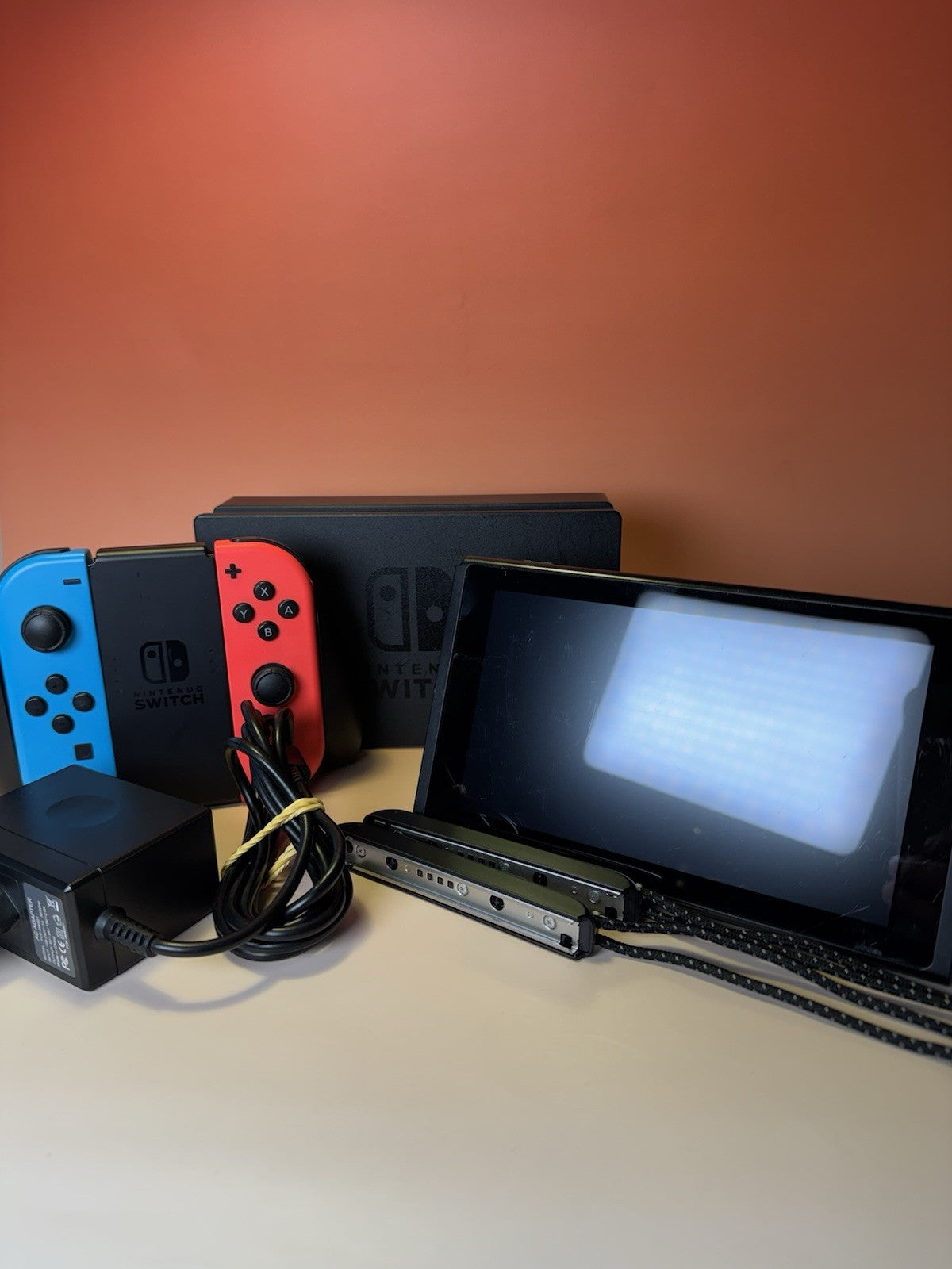 Nintendo Switch | Blau/Rot Joy-Con | Zustand A