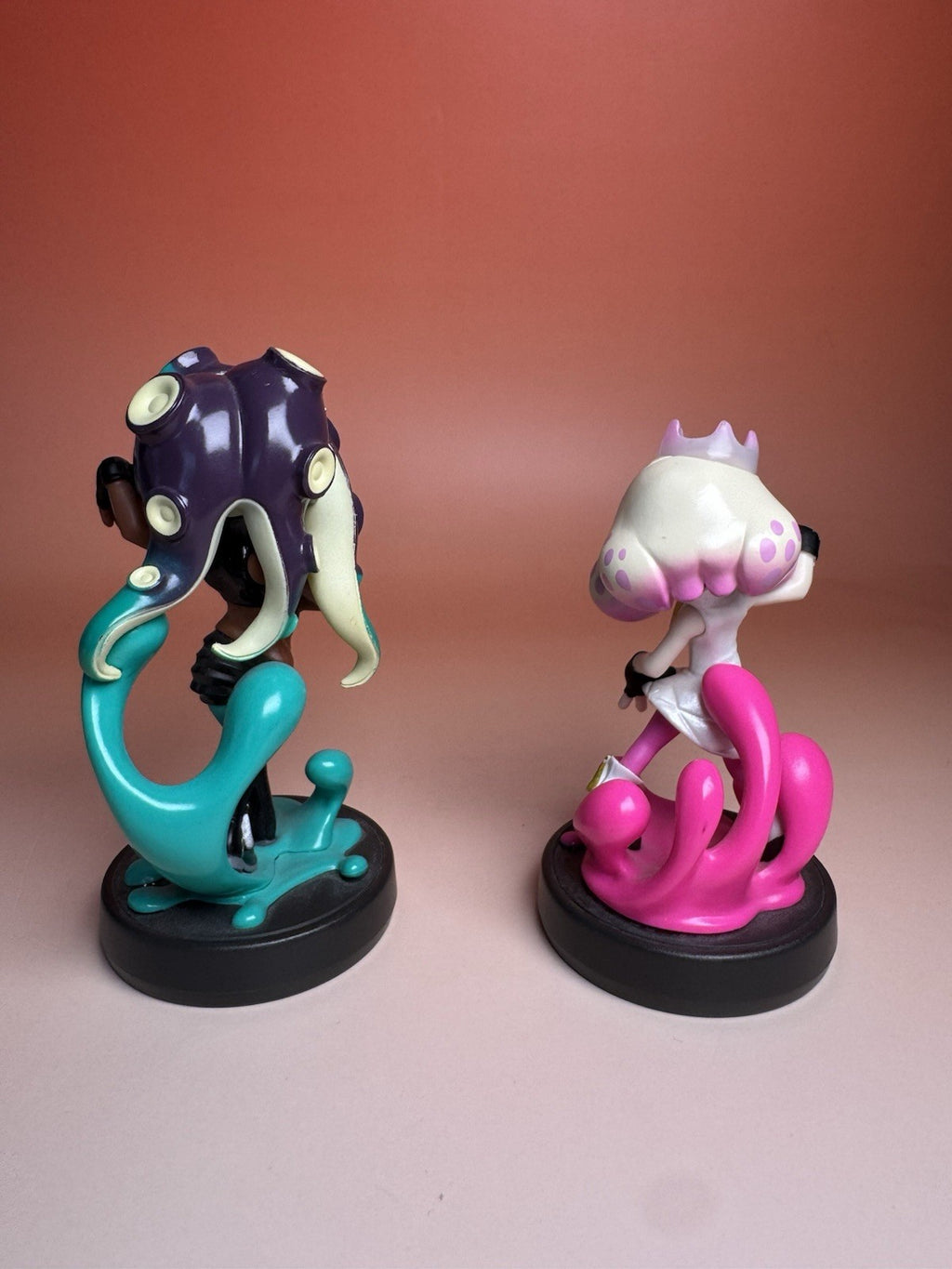 Nintendo Switch Splatoon 2 + amiibo Pearl & Marina Bundle