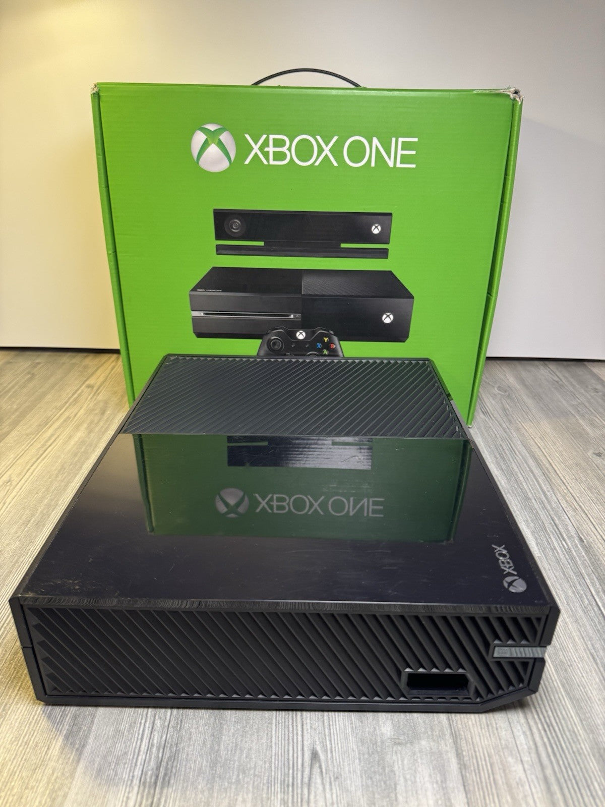 Microsoft Xbox One | Schwarz | 2 Controller + Original Box | Zustand A