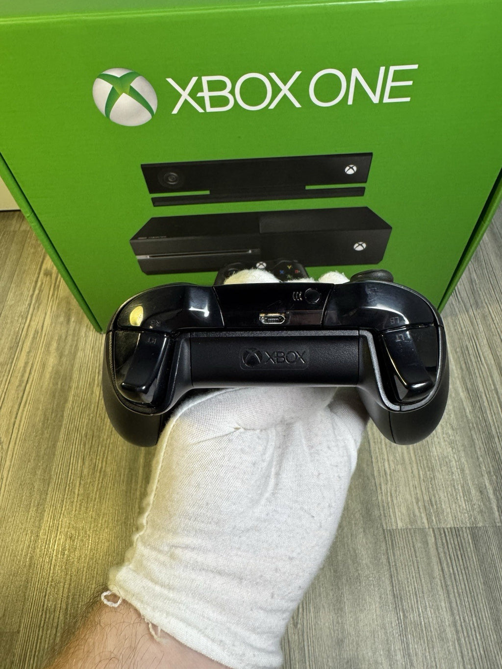 Microsoft Xbox One | Schwarz | 2 Controller + Original Box | Zustand A