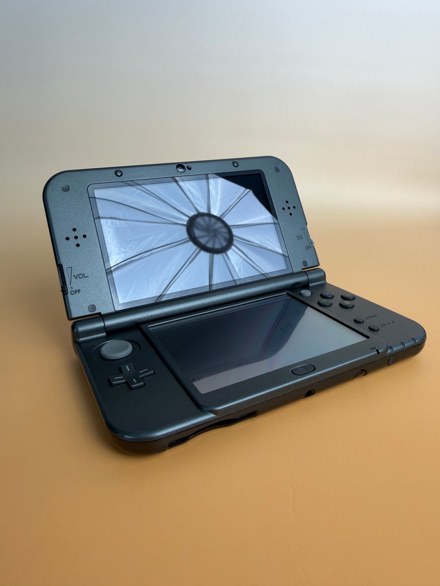 New Nintendo 3DS XL Schwarz | Top IPS | Zustand A
